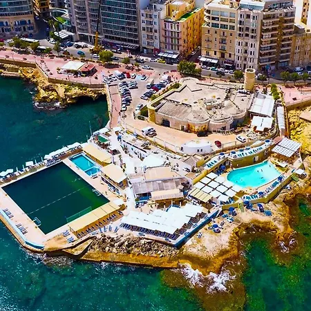 Apartman 3 Bed With Outdoor Space On Seafront