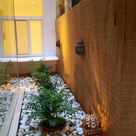 3 Bed With Outdoor Space On Seafront Apartament