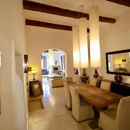 Daire 3 Bed With Outdoor Space On Seafront Sliema