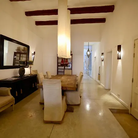 3 Bed With Outdoor Space On Seafront Appartement Sliema