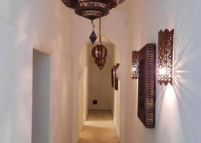 Daire 3 Bed With Outdoor Space On Seafront *